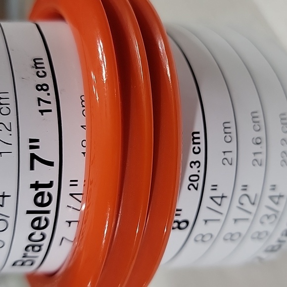 Bakelite Atomic Orange Ribbed Vintage Bangle Bracelet - Picture 5 of 10